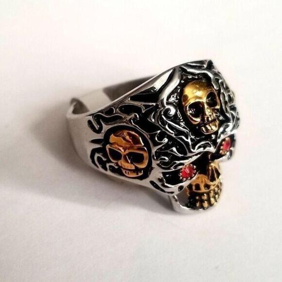 New stainless steel‎ skull ring size 11 - Picture 4 of 5